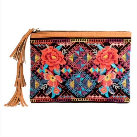 🍃💕NWT Johnny Was Floral Leather Tassel Clutch - Picture 3 of 5